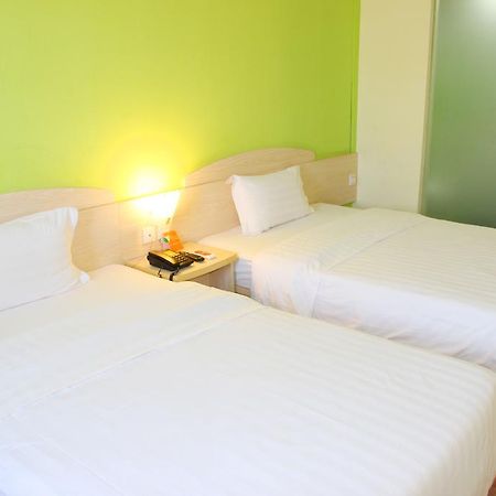 7Days Inn Xiamen Lotus Square Branch Csiangtou Kültér fotó